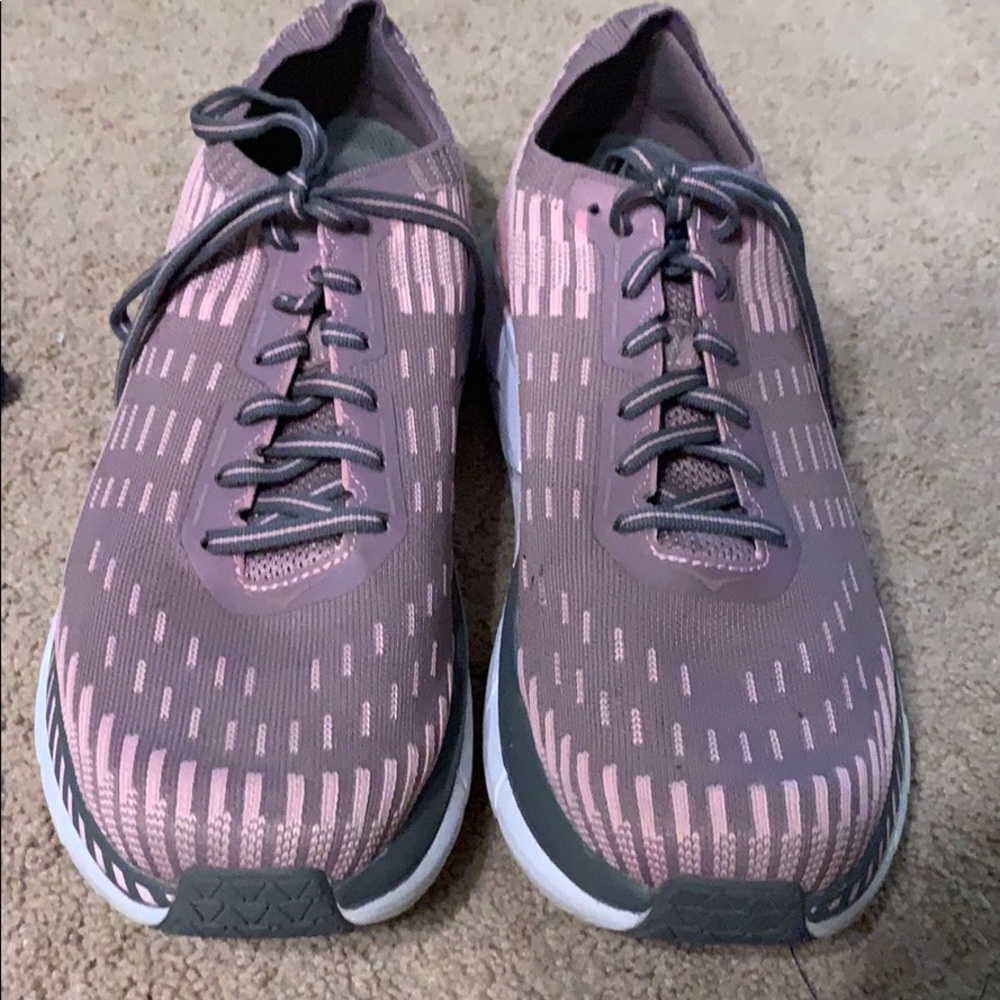 Hoka Cliftons